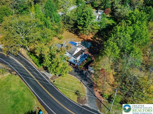 1637 Brushy Mountain Road, Middle Smithfield Twp, PA 18302