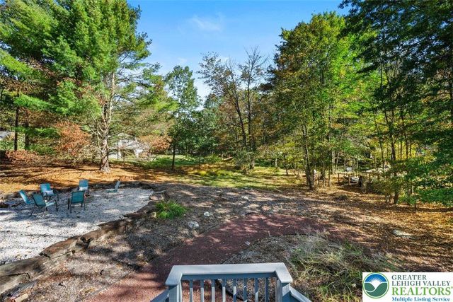 1637 Brushy Mountain Road, Middle Smithfield Twp, PA 18302