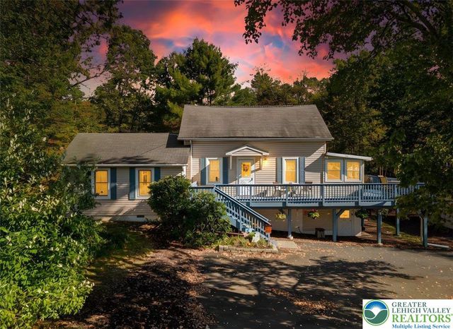 1637 Brushy Mountain Road, Middle Smithfield Twp, PA 18302