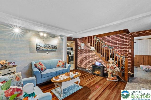 1637 Brushy Mountain Road, Middle Smithfield Twp, PA 18302