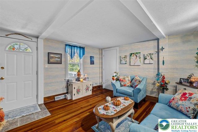 1637 Brushy Mountain Road, Middle Smithfield Twp, PA 18302