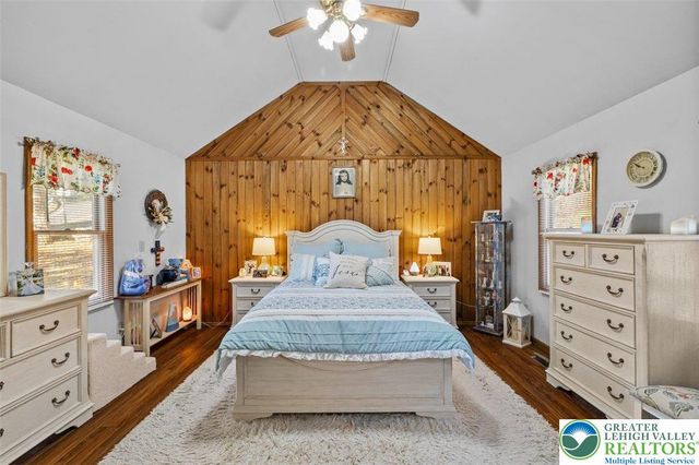 1637 Brushy Mountain Road, Middle Smithfield Twp, PA 18302