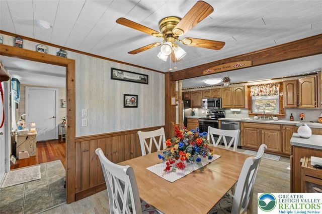 1637 Brushy Mountain Road, Middle Smithfield Twp, PA 18302