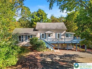 1637 Brushy Mountain Road, Middle Smithfield Twp, PA 18302