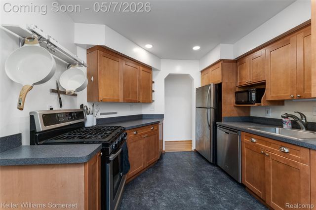 4320 Manor Avenue, Royal Oak, MI 48073