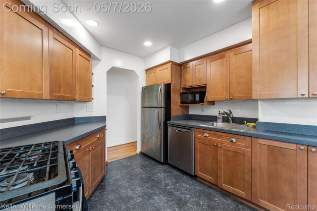 4320 Manor Avenue, Royal Oak, MI 48073