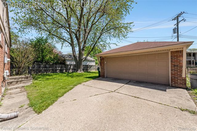 4320 Manor Avenue, Royal Oak, MI 48073