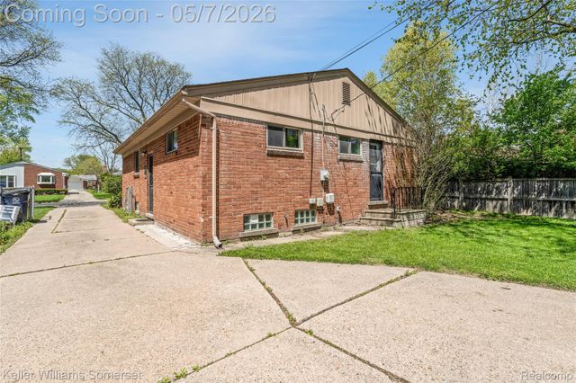 4320 Manor Avenue, Royal Oak, MI 48073