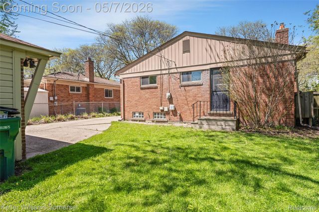 4320 Manor Avenue, Royal Oak, MI 48073