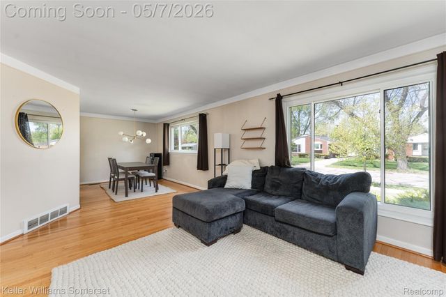4320 Manor Avenue, Royal Oak, MI 48073