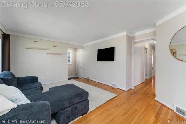 4320 Manor Avenue, Royal Oak, MI 48073