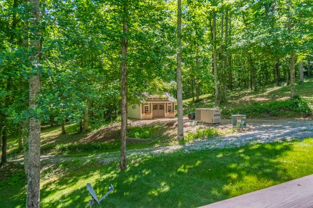7855 Barnhill Rd, Primm Springs, TN 38476