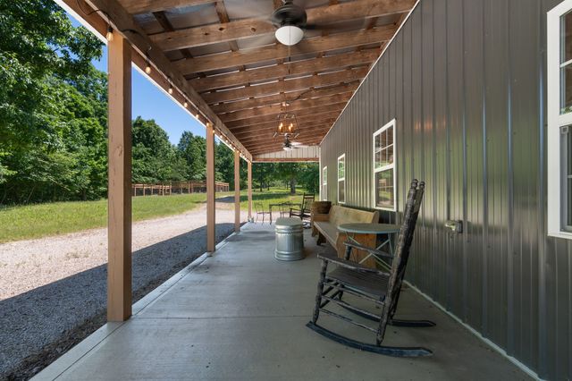 7855 Barnhill Rd, Primm Springs, TN 38476
