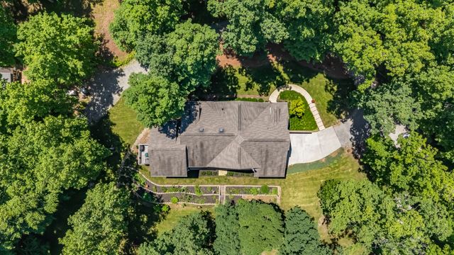 7855 Barnhill Rd, Primm Springs, TN 38476