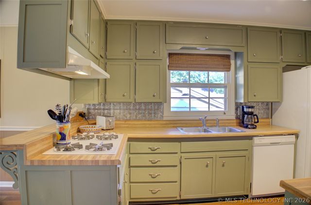 4354 E 60th Place, Tulsa, OK 74135