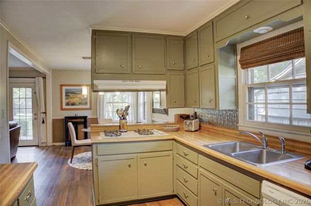 4354 E 60th Place, Tulsa, OK 74135