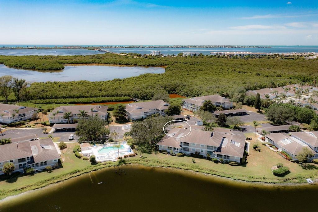 Image 11 of property listing at 633 ESTUARY DRIVE, Bradenton, FL 34209