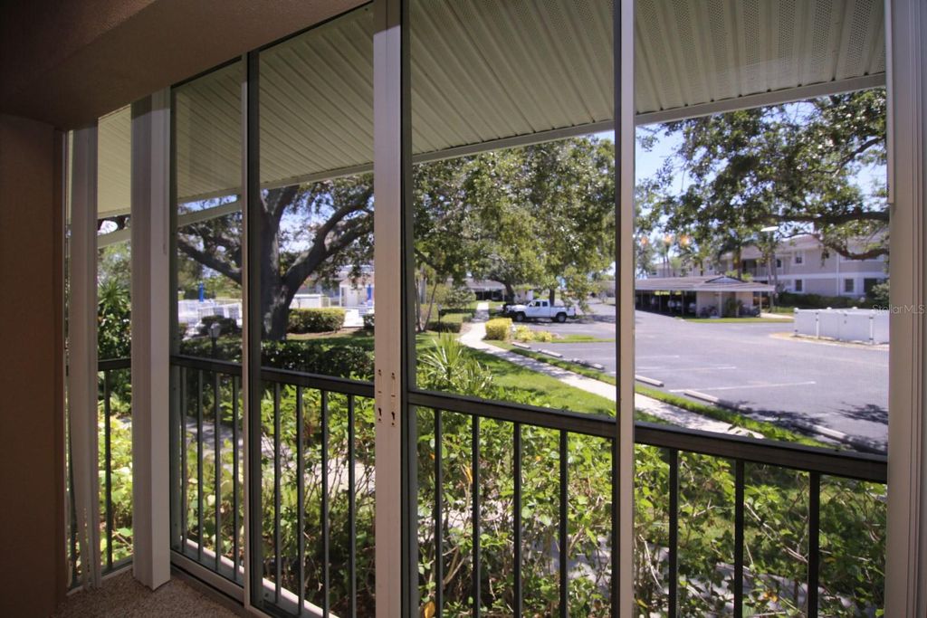 Image 13 of property listing at 633 ESTUARY DRIVE, Bradenton, FL 34209