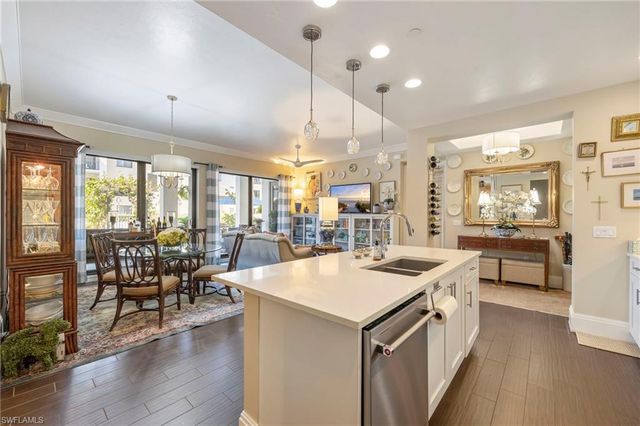 1030 3rd AVE S 214, Naples, FL 34102