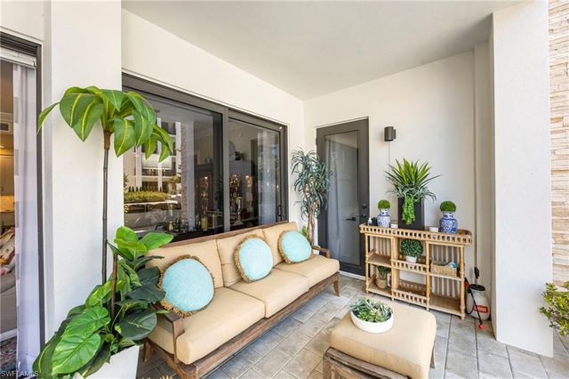 1030 3rd AVE S 214, Naples, FL 34102