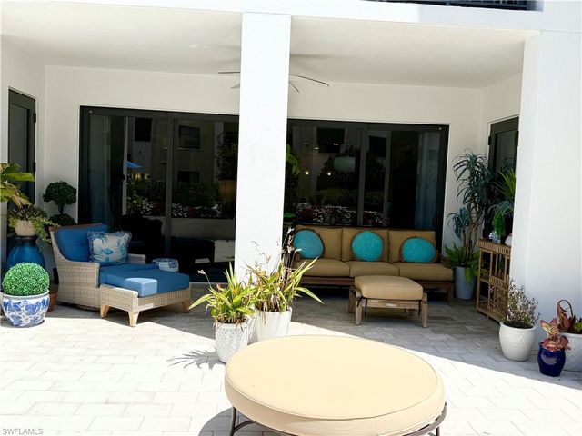 1030 3rd AVE S 214, Naples, FL 34102