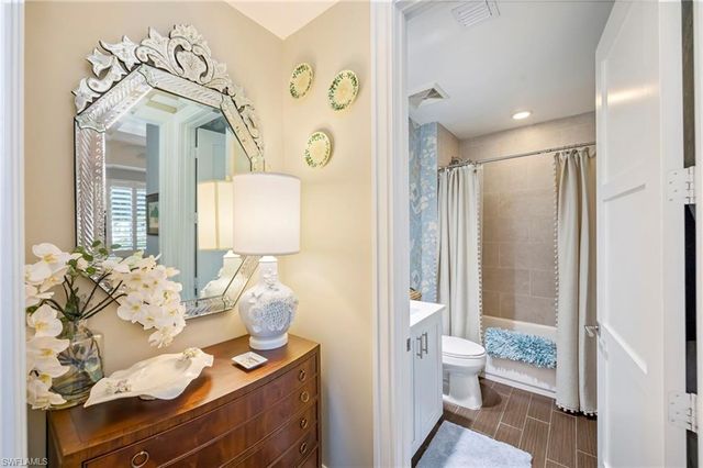 1030 3rd AVE S 214, Naples, FL 34102