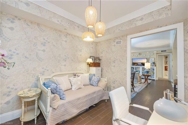 1030 3rd AVE S 214, Naples, FL 34102