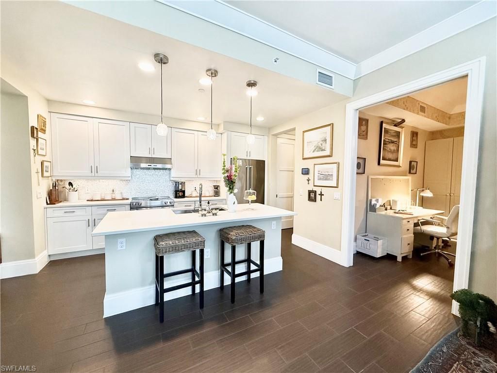 1030 3rd AVE S 214, Naples, FL 34102