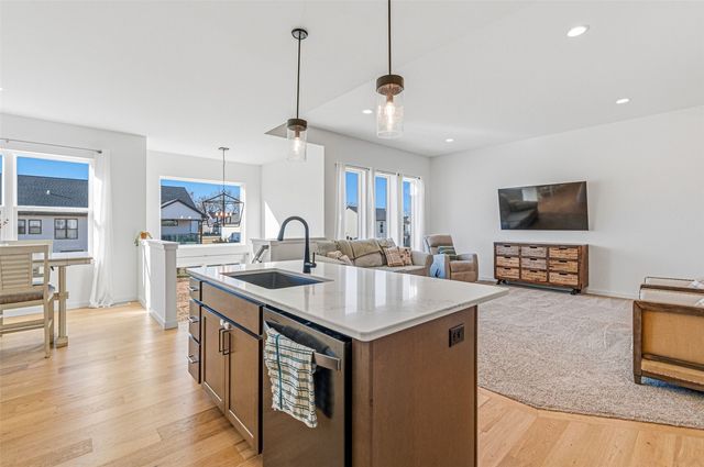 801 Old Mill Lane, Solon, IA 52333