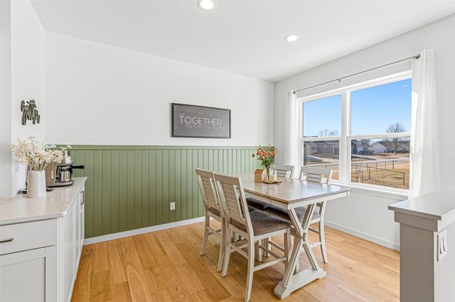 801 Old Mill Lane, Solon, IA 52333