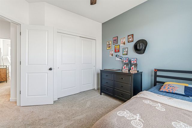 801 Old Mill Lane, Solon, IA 52333