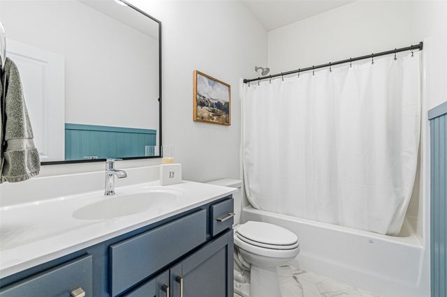 801 Old Mill Lane, Solon, IA 52333