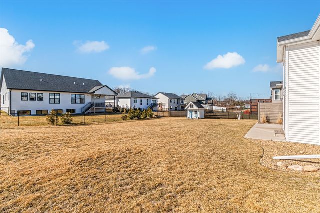 801 Old Mill Lane, Solon, IA 52333