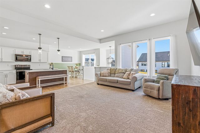 801 Old Mill Lane, Solon, IA 52333