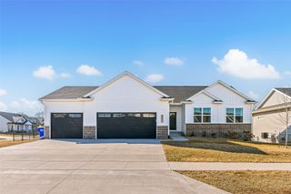 801 Old Mill Lane, Solon, IA 52333