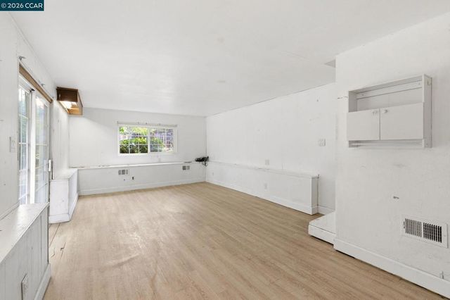 829 Reliez Station Rd, Lafayette, CA 94549