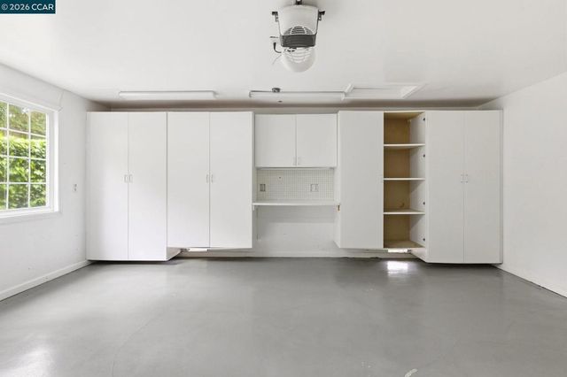 829 Reliez Station Rd, Lafayette, CA 94549