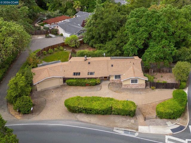 829 Reliez Station Rd, Lafayette, CA 94549