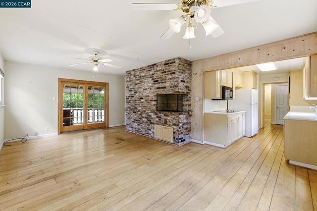 829 Reliez Station Rd, Lafayette, CA 94549