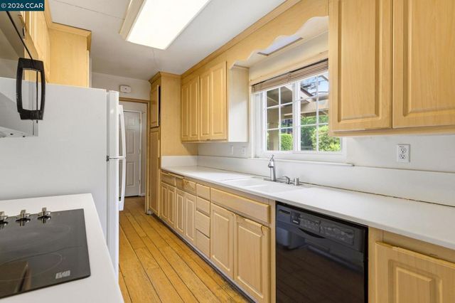 829 Reliez Station Rd, Lafayette, CA 94549