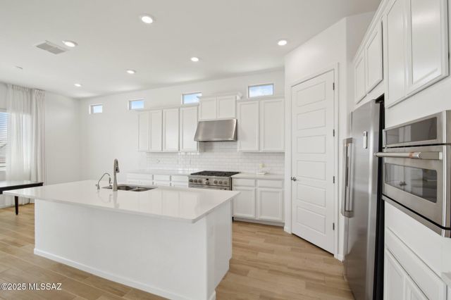 5169 W Glenstone Court, Oro Valley, AZ 85742