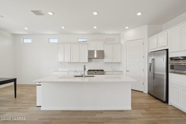 5169 W Glenstone Court, Oro Valley, AZ 85742
