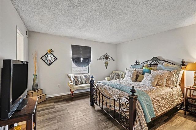111 W Bannister Road 2, Kansas City, MO 64114