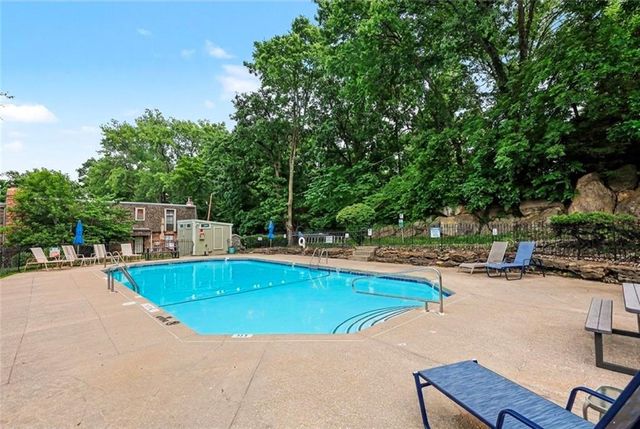 111 W Bannister Road 2, Kansas City, MO 64114
