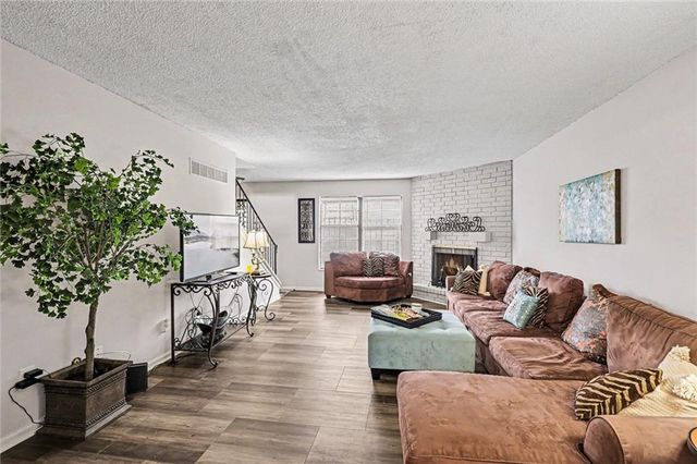111 W Bannister Road 2, Kansas City, MO 64114