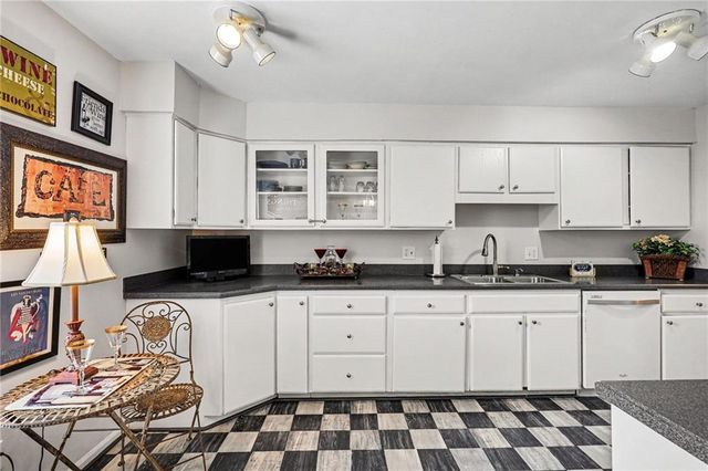 111 W Bannister Road 2, Kansas City, MO 64114