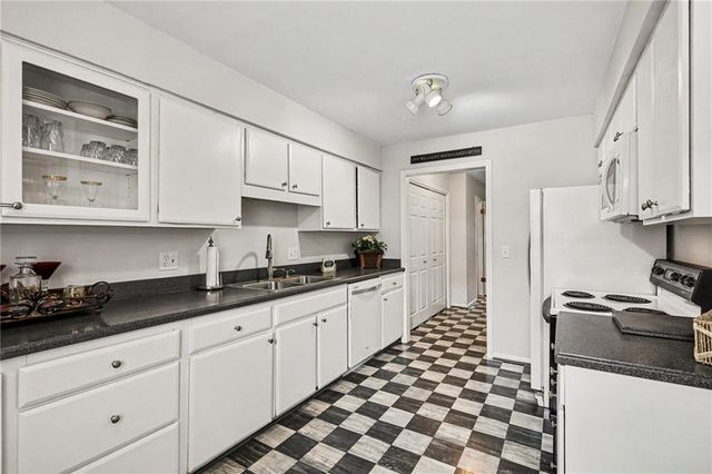 111 W Bannister Road 2, Kansas City, MO 64114