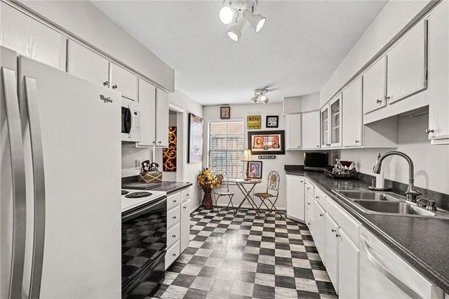 111 W Bannister Road 2, Kansas City, MO 64114