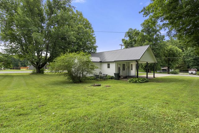 100 Brook Dr, Dickson, TN 37055