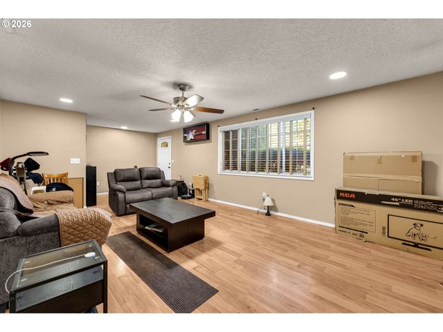 204 Ne 148TH Ave, Vancouver, WA 98684